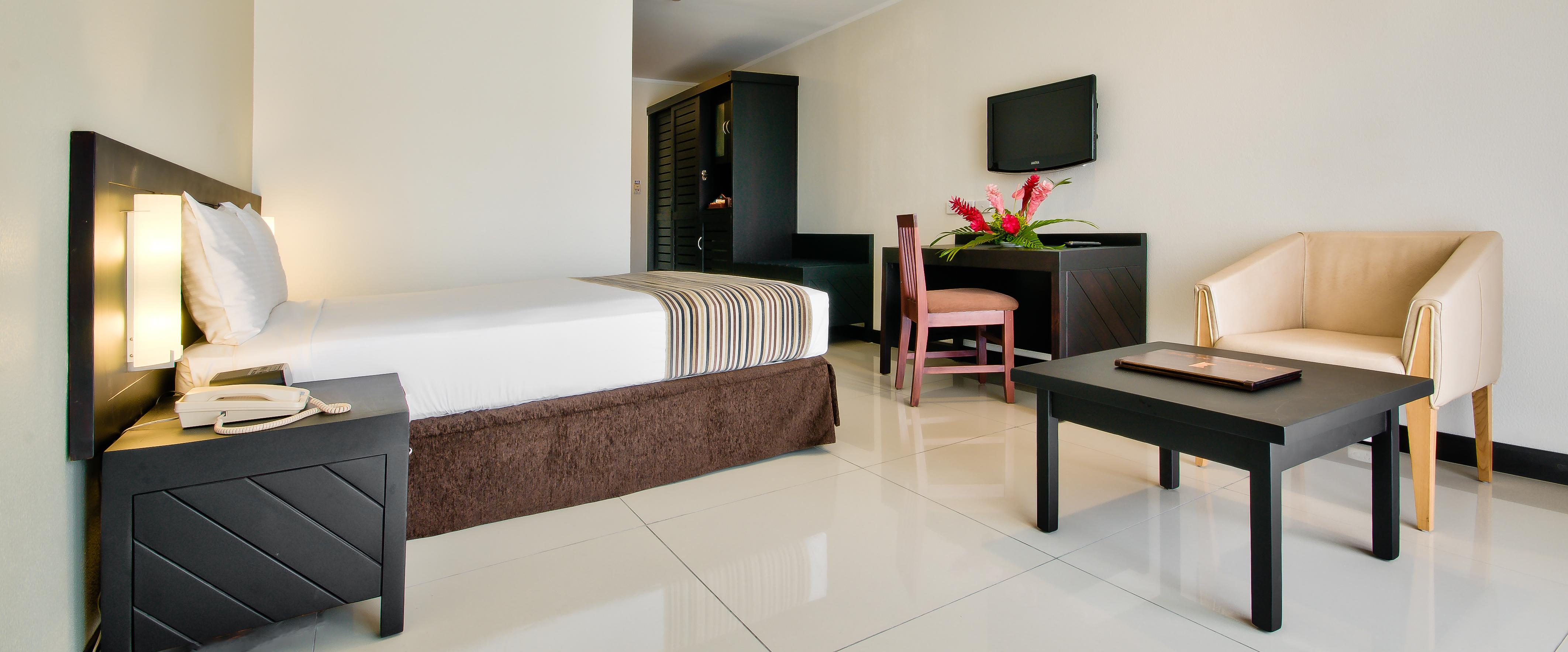 לאוטוקה Tanoa Waterfront Hotel מראה חיצוני תמונה