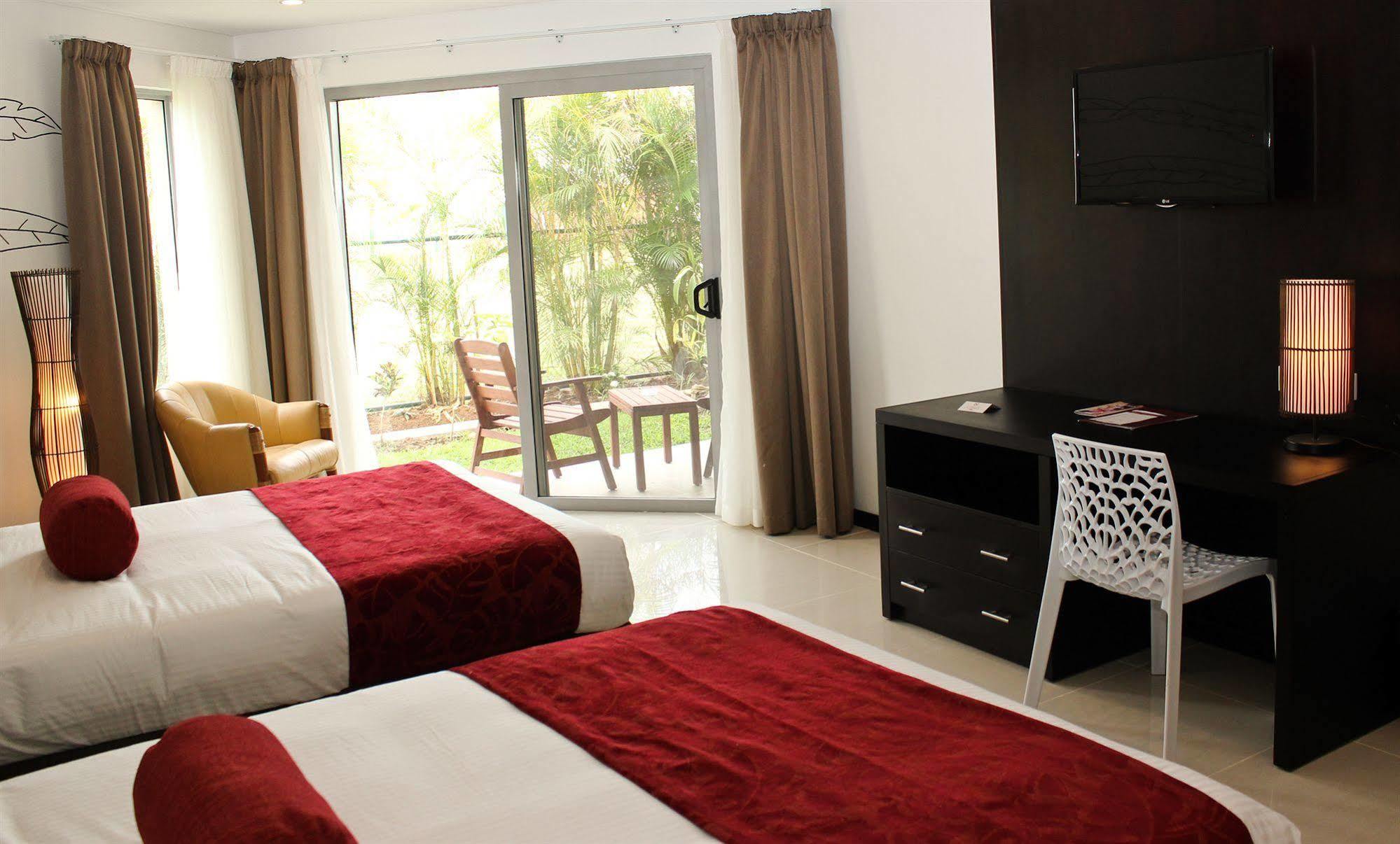 לאוטוקה Tanoa Waterfront Hotel מראה חיצוני תמונה